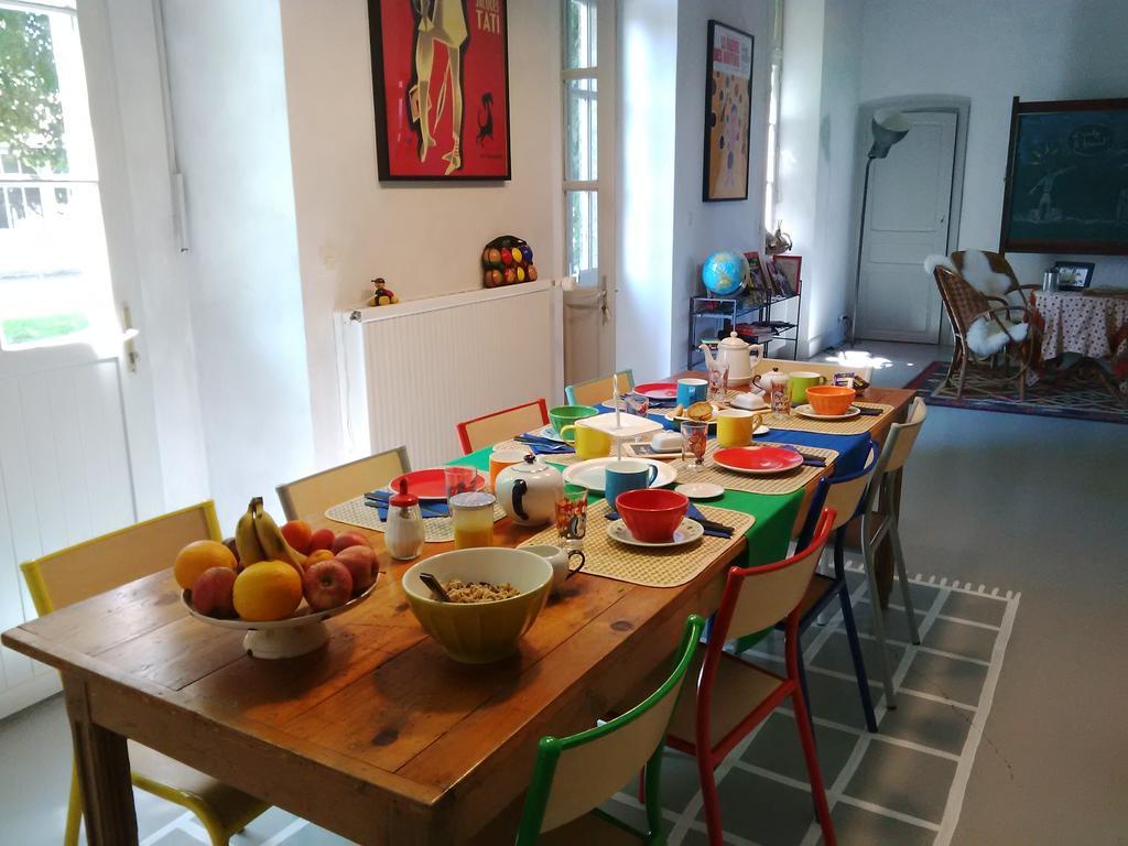 Bed and Breakfast La Bonne Ecole Les Landes-Genusson Екстер'єр фото